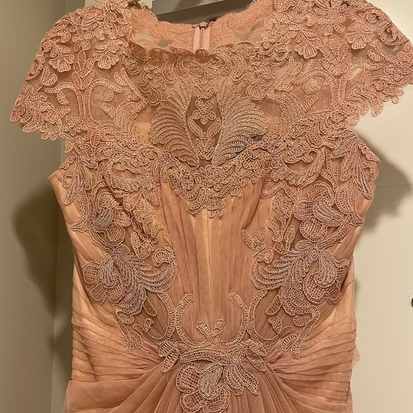 Tadashi shoji lace dress,size 8 match with 6,beige,retail price 630 US,brand new - Picture 1 of 5